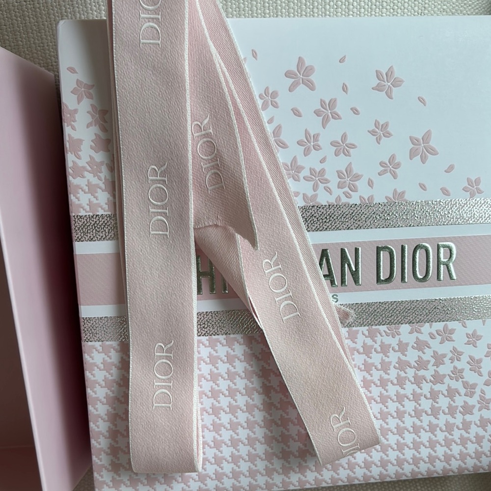 Dior Pink Gift Box with Ribbon - Picture 2 of 6